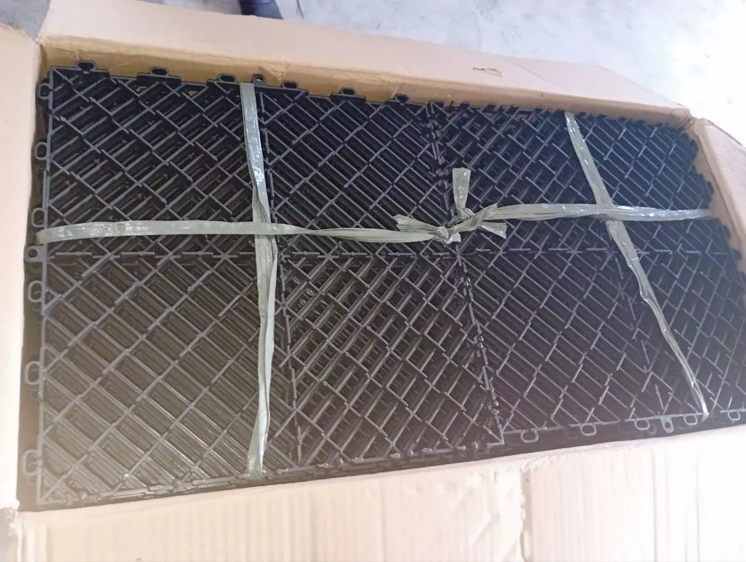 Kit de piso modular embalado